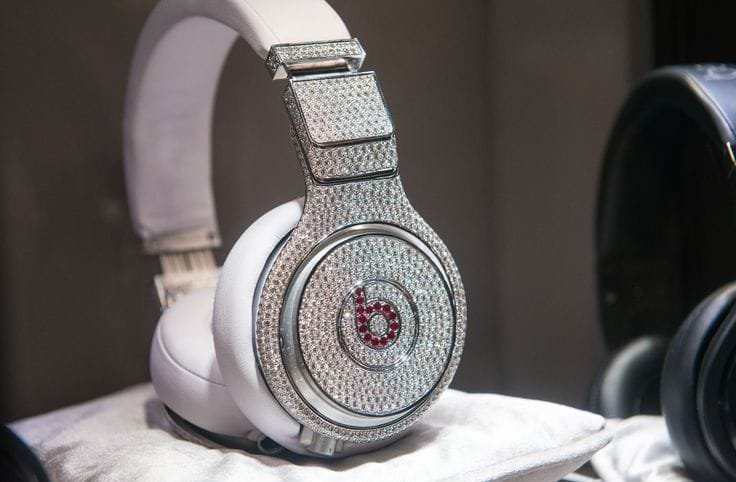Best Looking Aesthetic Headphones in 2025 – Fashion and Function